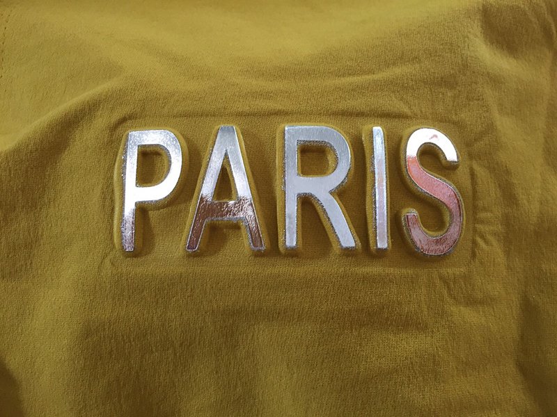 Dap noi tren vai Paris