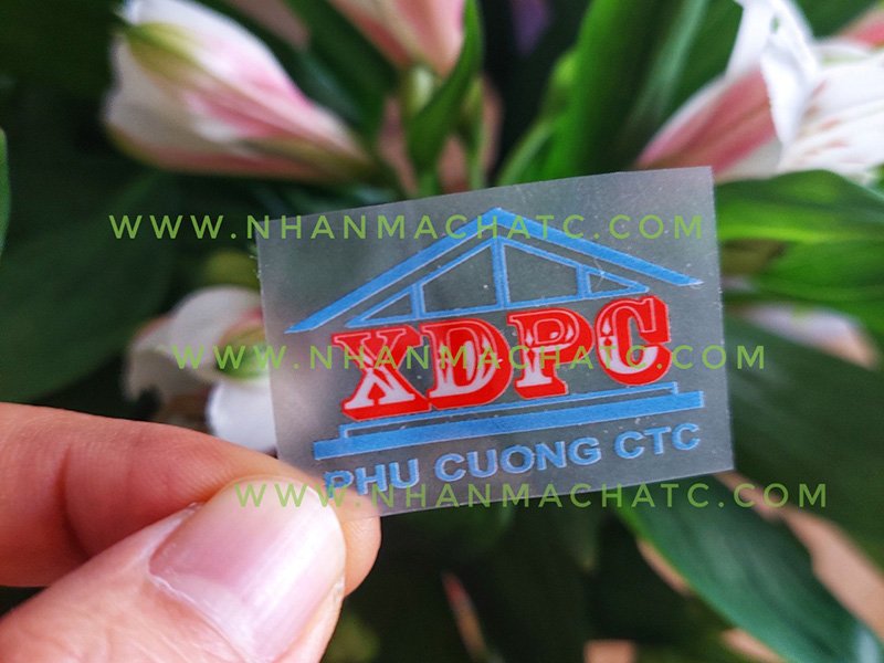 in logo len khau trang theo yeu cau cong ty xay dung phu cuong