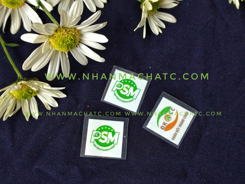 thiet ke logo khau trang y te