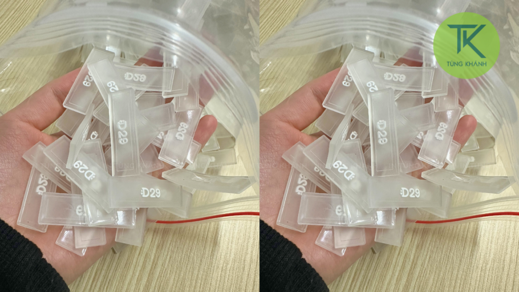 Khi nào nên chọn logo cao su nền trong